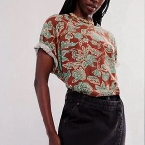 NWOT FREE PEOPLE WE THE FREE WOMENS SHORT SLEEVE NINA PRINTED TEE SHIRT SZ LARGE